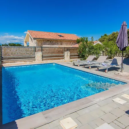 Sandy With Outdoor Pool, Few Seconds From The * Zaton (Zadar)