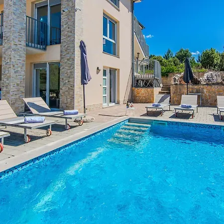 Sandy With Outdoor Pool, Few Seconds From The 4* Zaton (Zadar)