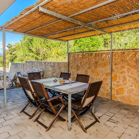 Sandy With Outdoor Pool, Few Seconds From The Appart hôtel