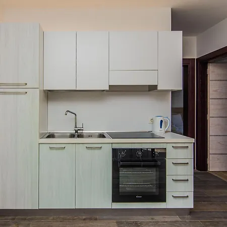 Sandy With Outdoor Pool, Few Seconds From The شقة فندقية