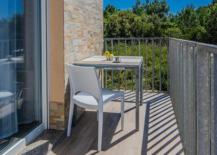 Apartmanhotel Sandy With Outdoor Pool, Few Seconds From The