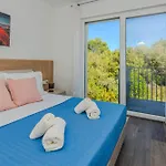 Aparthotel Sandy With Outdoor Pool, Few Seconds From The