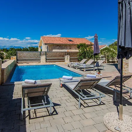 Sandy With Outdoor Pool, Few Seconds From The Hotel apartamentowy 4*