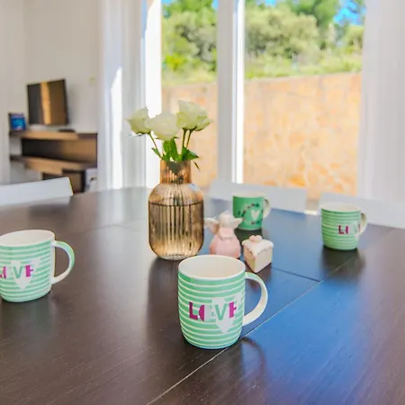 Sandy With Outdoor Pool, Few Seconds From The